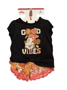 Disney Minnie 'Good Vibes' Black Top & Floral Shorts Set - 18M